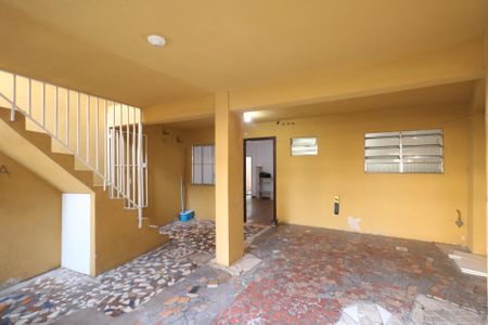 Casa à venda com 200m², 2 quartos e 1 vaga Casa à venda com 200m², 2 quartos e 1 vagaGaragem