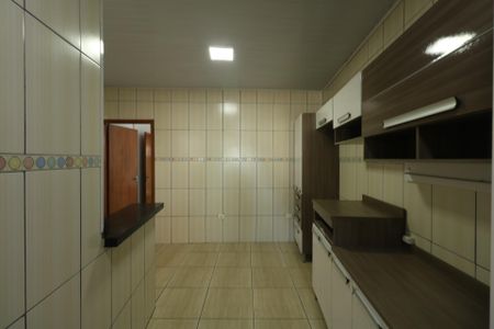 Casa à venda com 200m², 2 quartos e 1 vaga Casa à venda com 200m², 2 quartos e 1 vagaCasa 02