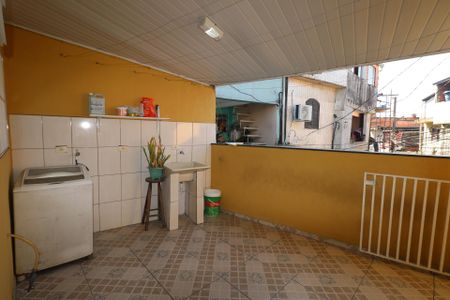 Casa à venda com 200m², 2 quartos e 1 vaga Casa à venda com 200m², 2 quartos e 1 vagaCasa 02