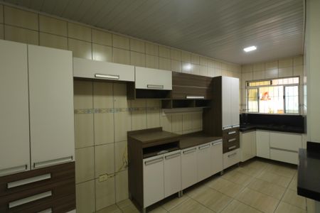 Casa à venda com 200m², 2 quartos e 1 vaga