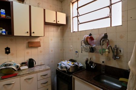 Cozinha e Área de serviço de apartamento à venda com 2 quartos, 50m² em Santa Efigênia, Belo Horizonte