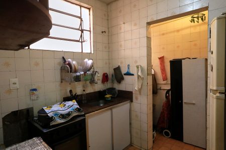 Cozinha e Área de serviço de apartamento à venda com 2 quartos, 50m² em Santa Efigênia, Belo Horizonte
