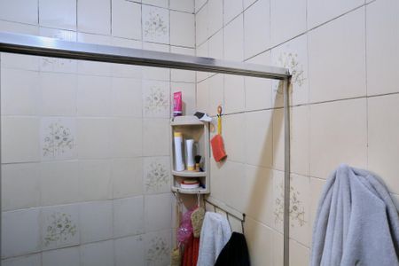 Banheiro de apartamento à venda com 2 quartos, 50m² em Santa Efigênia, Belo Horizonte