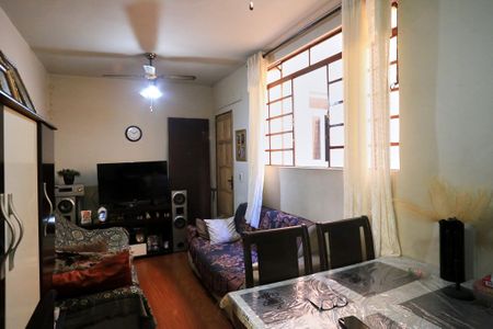 Sala de apartamento à venda com 2 quartos, 50m² em Santa Efigênia, Belo Horizonte