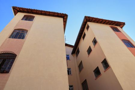Fachada de apartamento à venda com 2 quartos, 50m² em Santa Efigênia, Belo Horizonte