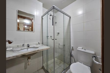 Apartamento para alugar com 84m², 3 quartos e 2 vagas Apartamento para alugar com 84m², 3 quartos e 2 vagasBanheiro Corredor