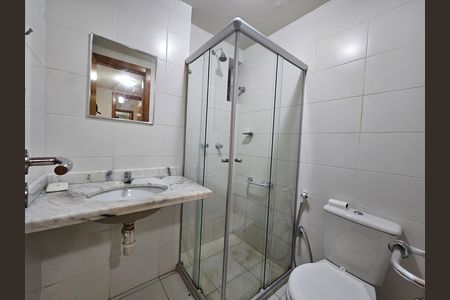Apartamento para alugar com 84m², 3 quartos e 2 vagas Apartamento para alugar com 84m², 3 quartos e 2 vagasBanheiro Corredor