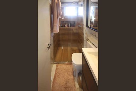 Apartamento à venda com 80m², 3 quartos e 2 vagasBanheiro da suite