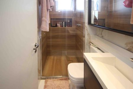 Apartamento à venda com 80m², 3 quartos e 2 vagasBanheiro da suite