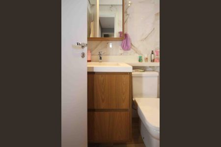 Apartamento à venda com 80m², 3 quartos e 2 vagasBanheiro da Social