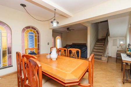 Casa à venda com 4 quartos, 140m² em Vila Congonhas, São Paulo