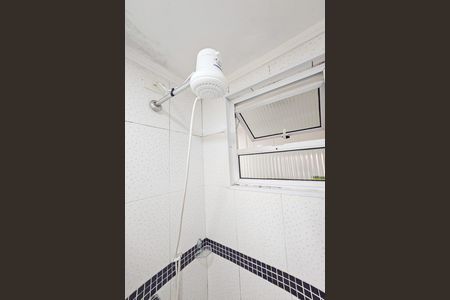 Banheiro social de apartamento para alugar com 2 quartos, 80m² em Centro, Guarujá