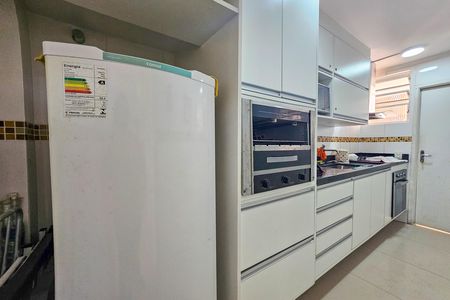 Cozinha de apartamento para alugar com 2 quartos, 80m² em Centro, Guarujá