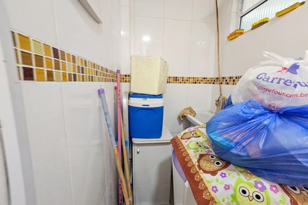 Área de serviço de apartamento para alugar com 2 quartos, 80m² em Centro, Guarujá