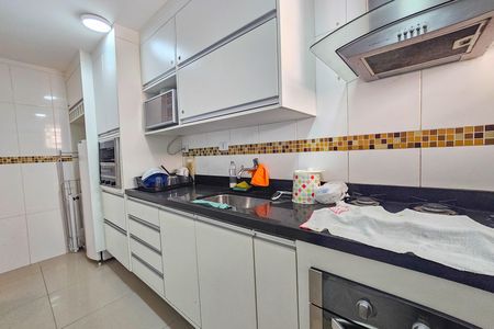 Cozinha de apartamento para alugar com 2 quartos, 80m² em Centro, Guarujá