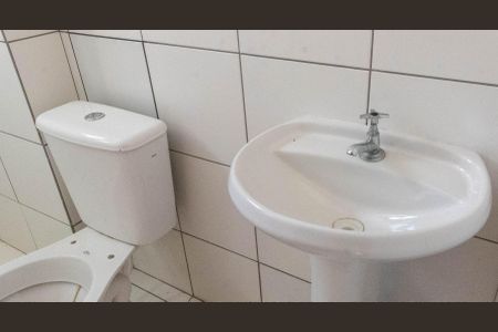 Apartamento à venda com 48m², 2 quartos e 1 vaga Apartamento à venda com 48m², 2 quartos e 1 vagaBanheiro