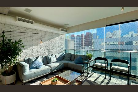 Apartamento para alugar com 120m², 2 quartos e 3 vagas Apartamento para alugar com 120m², 2 quartos e 3 vagasSala de TV