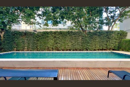 Apartamento para alugar com 120m², 2 quartos e 3 vagas Apartamento para alugar com 120m², 2 quartos e 3 vagasPiscina