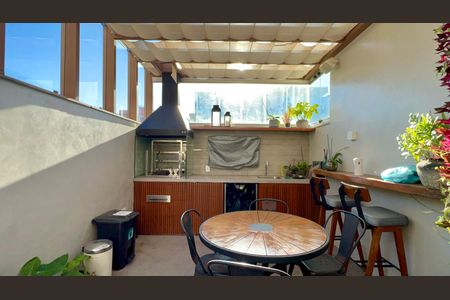 Apartamento para alugar com 120m², 2 quartos e 3 vagas Apartamento para alugar com 120m², 2 quartos e 3 vagasVaranda gourmet