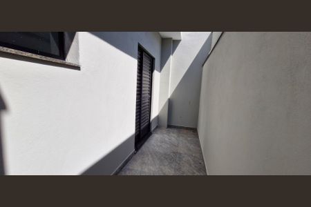Quintal lateral do quarto 2 de casa à venda com 3 quartos, 172m² em Loteamento Portal da Colina, Jundiaí