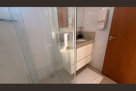 Banheiro da Suíte 2 de apartamento à venda com 3 quartos, 106m² em Jardim Atlantico, Goiânia