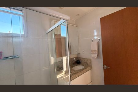 Apartamento à venda com 106m², 3 quartos e 2 vagas Apartamento à venda com 106m², 3 quartos e 2 vagasBanheiro da Suíte 2