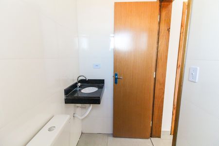 Banheiro de apartamento para alugar com 2 quartos, 38m² em Parada Xv de Novembro, São Paulo