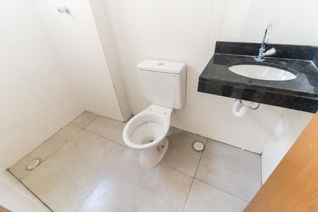 Banheiro de apartamento para alugar com 2 quartos, 38m² em Parada Xv de Novembro, São Paulo