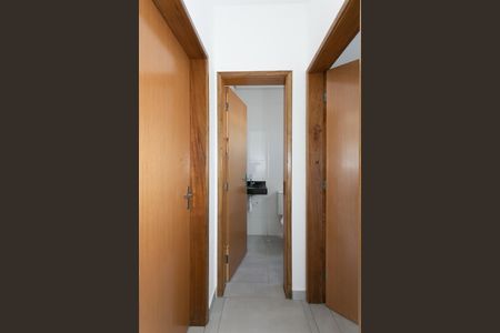 Corredor  de apartamento para alugar com 2 quartos, 38m² em Parada Xv de Novembro, São Paulo