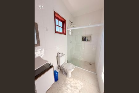 Casa à venda com 403m², 5 quartos e 3 vagasBanheiro da Suíte 2