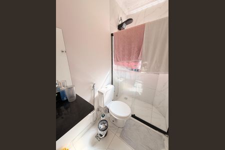 Casa à venda com 403m², 5 quartos e 3 vagasBanheiro da Suíte 1- Casa 2