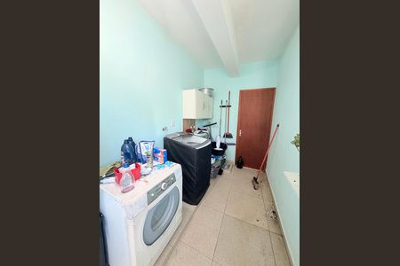 Casa à venda com 403m², 5 quartos e 3 vagasÁrea de Serviço