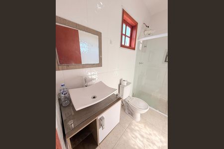 Casa à venda com 403m², 5 quartos e 3 vagasBanheiro da Suíte 2