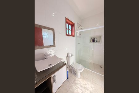 Casa à venda com 403m², 5 quartos e 3 vagasBanheiro da Suíte 2