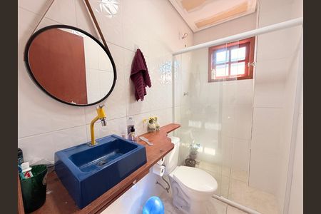 Casa à venda com 403m², 5 quartos e 3 vagasBanheiro Social