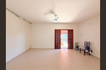 Casa à venda com 403m², 5 quartos e 3 vagasSuíte 2
