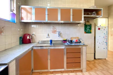 Cozinha de apartamento à venda com 3 quartos, 68m² em Santa Tereza, Belo Horizonte