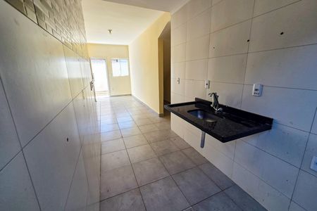 Cozinha de casa de condomínio para alugar com 1 quarto, 60m² em Maracanã, Praia Grande