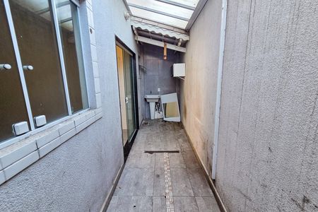 Casa de condomínio para alugar com 60m², 1 quarto e 1 vagaQuintal