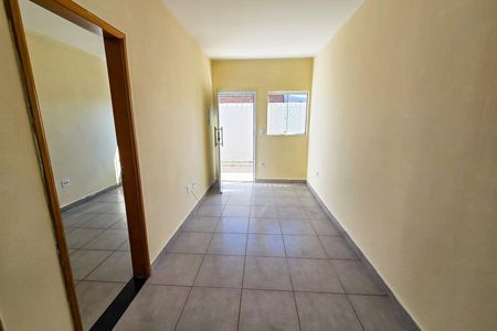 Casa de condomínio para alugar com 60m², 1 quarto e 1 vagaSala