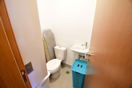 Apartamento à venda com 170m², 3 quartos e 3 vagasBanheiro de serviço