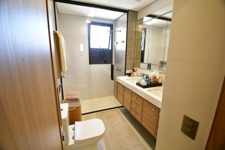Apartamento à venda com 170m², 3 quartos e 3 vagasBanheiro Suíte