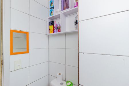 Apartamento à venda com 42m², 2 quartos e sem vaga Apartamento à venda com 42m², 2 quartos e sem vagaBanheiro