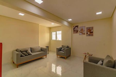 Apartamento à venda com 37m², 2 quartos e sem vaga Apartamento à venda com 37m², 2 quartos e sem vagaHall social