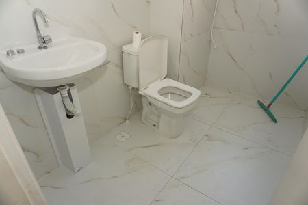Apartamento para alugar com 46m², 2 quartos e sem vagaBanheiro