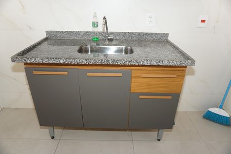 Cozinha de apartamento para alugar com 2 quartos, 46m² em Jardim Vitória, Embu das Artes