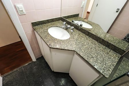 Banheiro Social de apartamento à venda com 3 quartos, 106m² em Jardim Vila Mariana, São Paulo