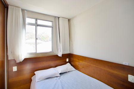 Quarto 2 de apartamento para alugar com 2 quartos, 52m² em Bernardo Monteiro, Contagem