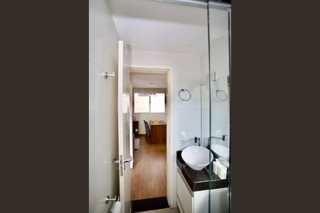 Banheiro Social de apartamento para alugar com 2 quartos, 52m² em Bernardo Monteiro, Contagem