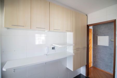 Apartamento para alugar com 49m², 2 quartos e 2 vagasCOZINHA E ÁREA DE SERVIÇO